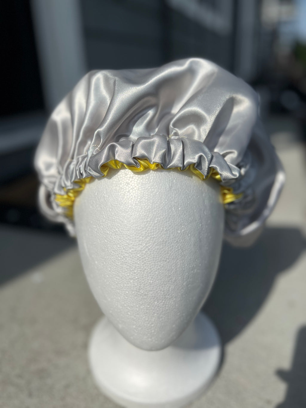 Unisex - No-Ruffle Yellow & Grey Reversible Bonnet