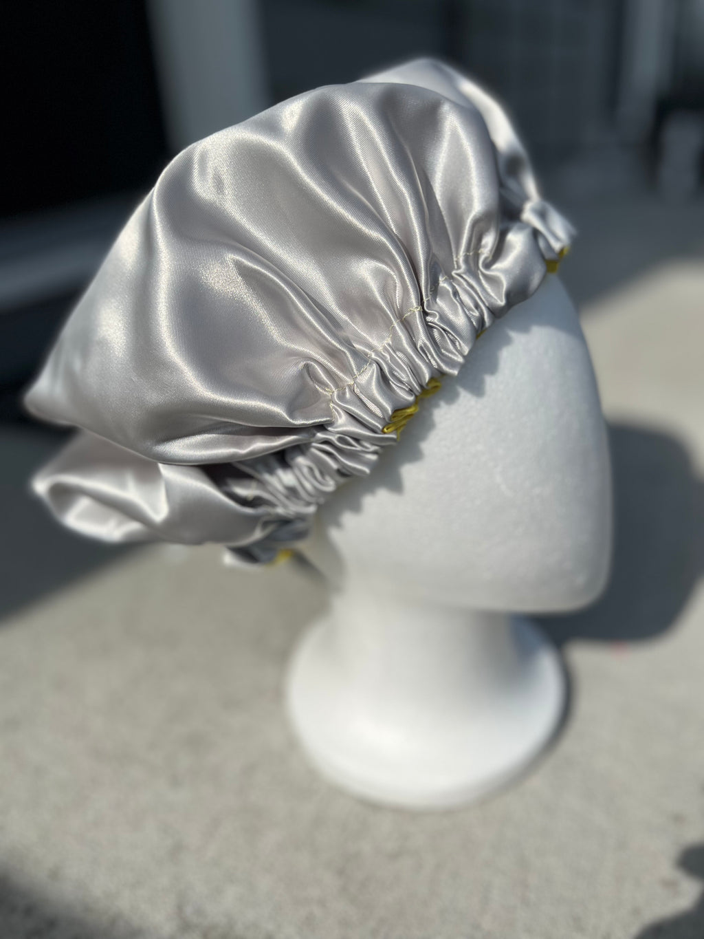 Unisex - No-Ruffle Yellow & Grey Reversible Bonnet