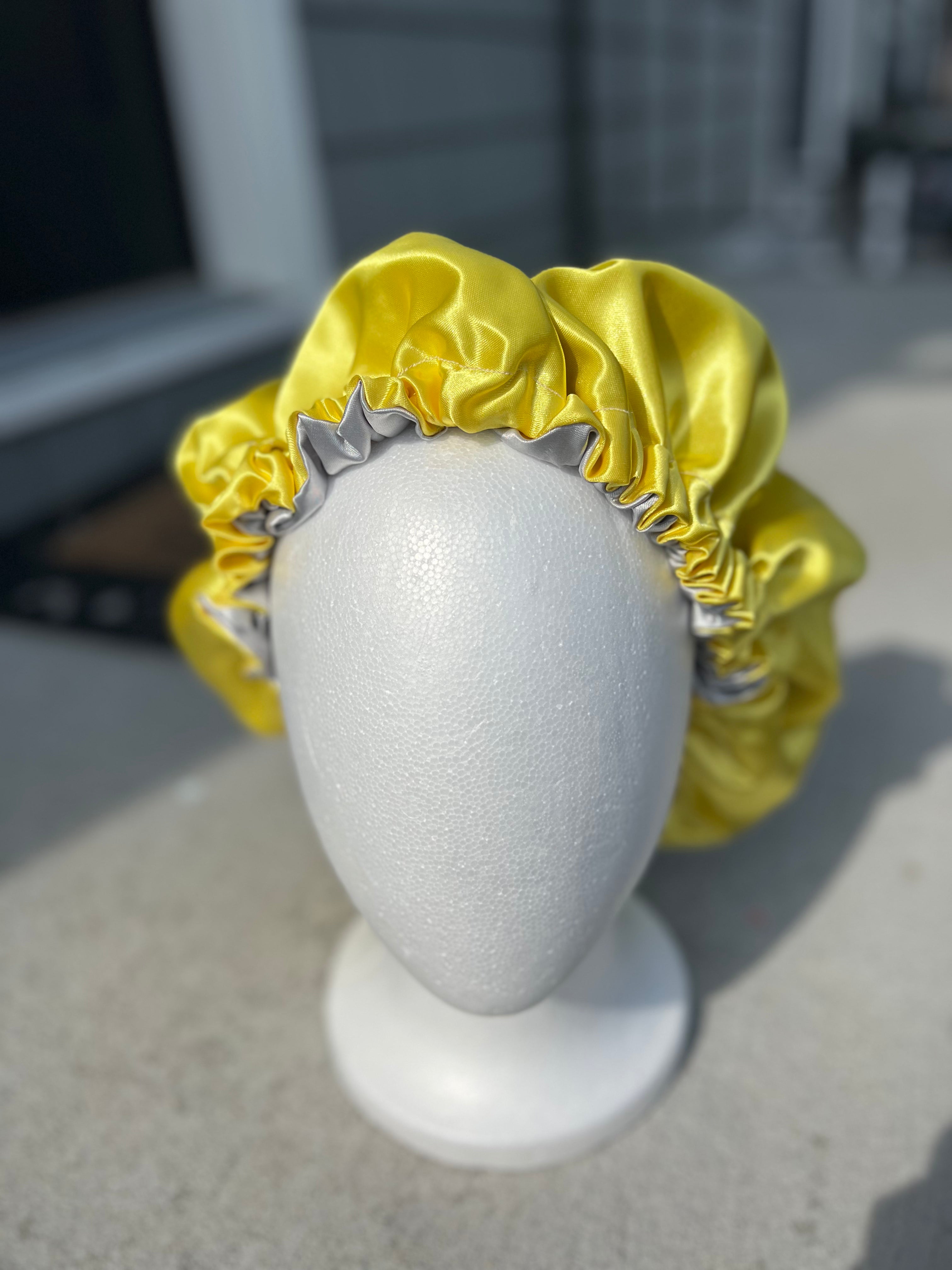 Unisex - No-Ruffle Yellow & Grey Reversible Bonnet