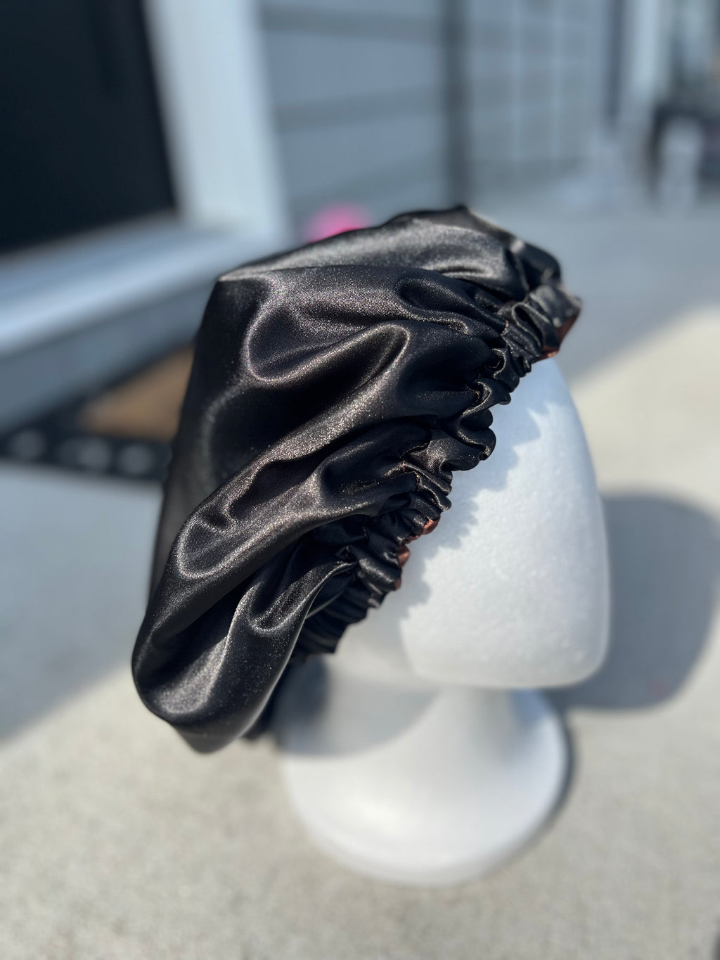 Unisex - No Ruffle Brown & Black Reversible Bonnet