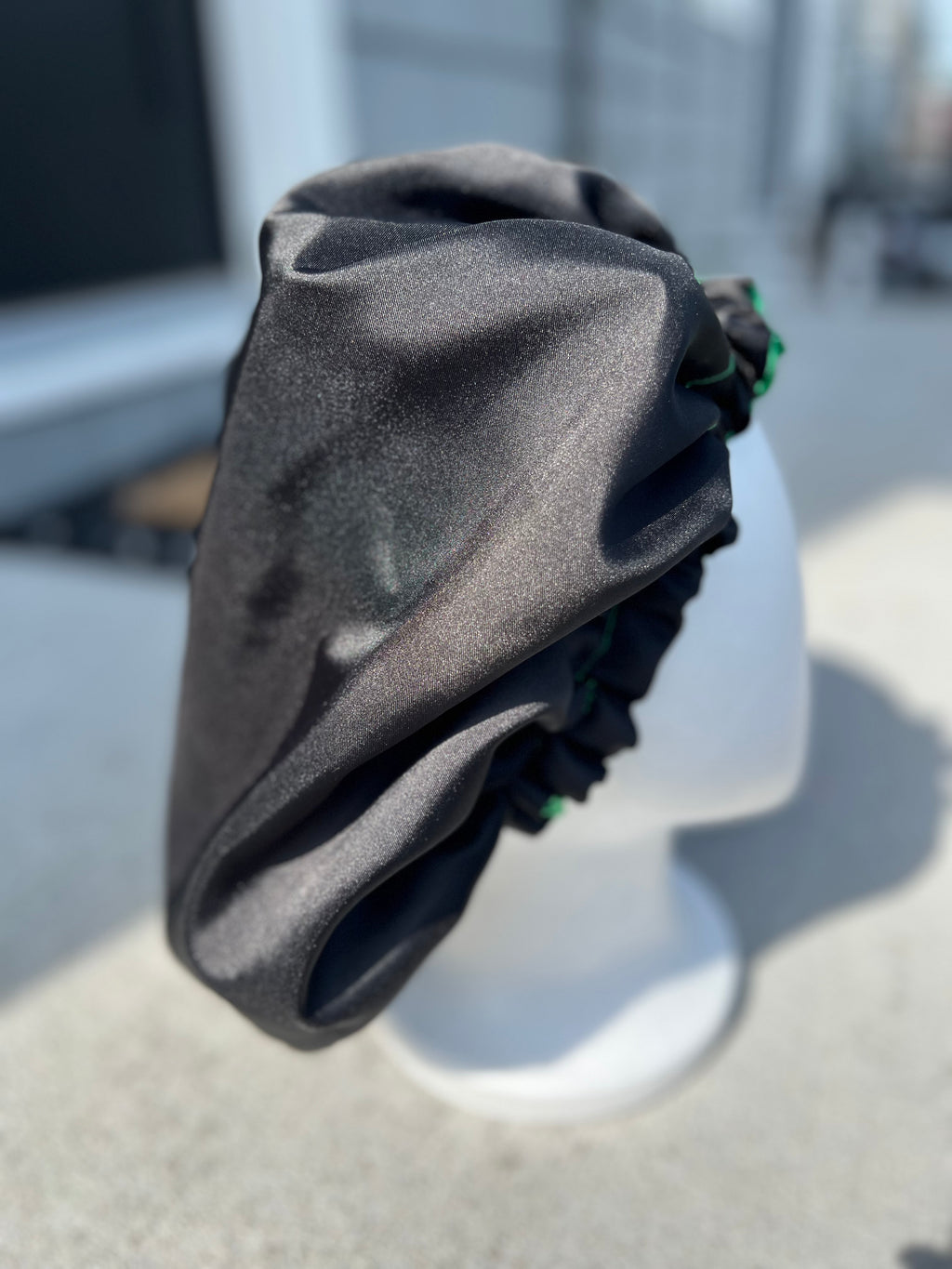 Unisex - No Ruffle Green & Black Reversible Bonnet