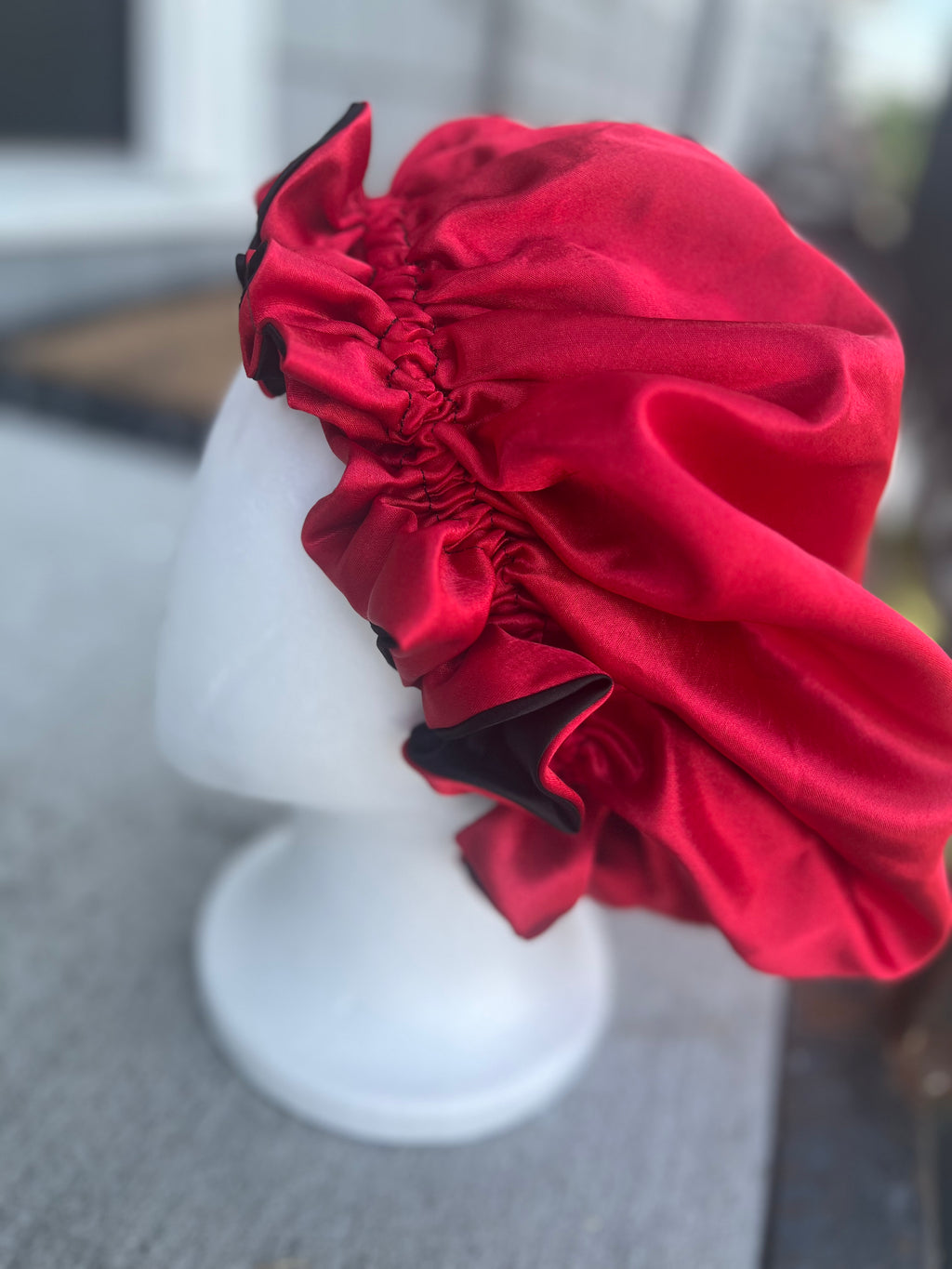 Black & Red Reversible Bonnet