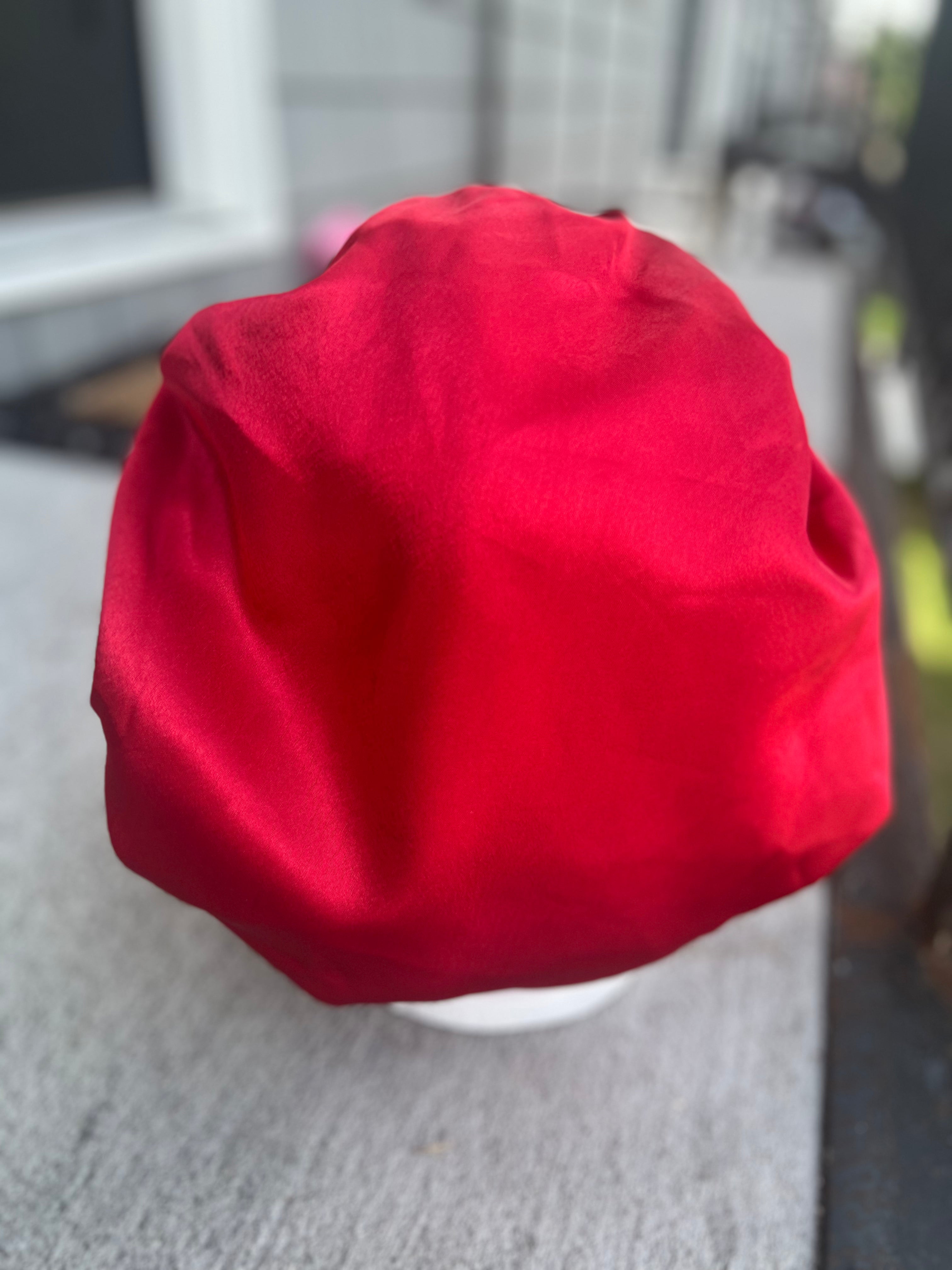 Black & Red Reversible Bonnet